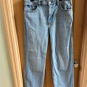 Abercrombie & Fitch 90s Relaxed Jean High Rise Size 31 12R Light Wash